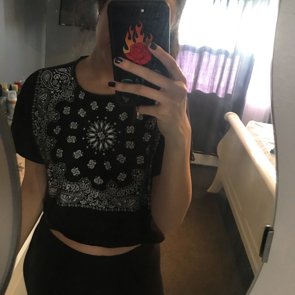 cropped t shirt
